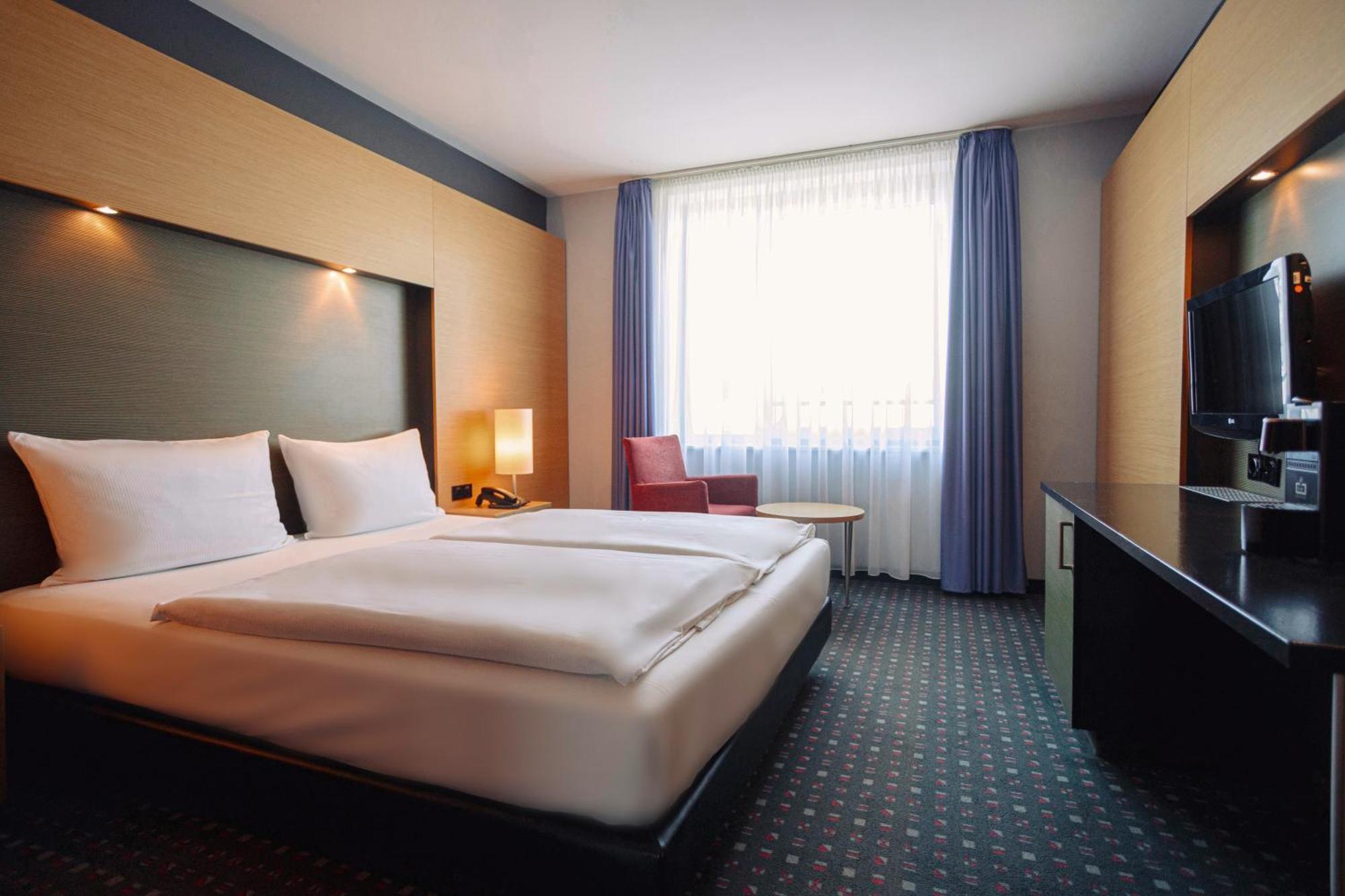 Ramada By Wyndham